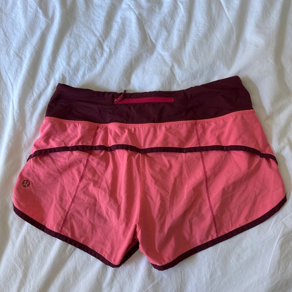 Lululemon Women's Speed Shorts Flash Light Dashing Purple - Picture 2 of 3